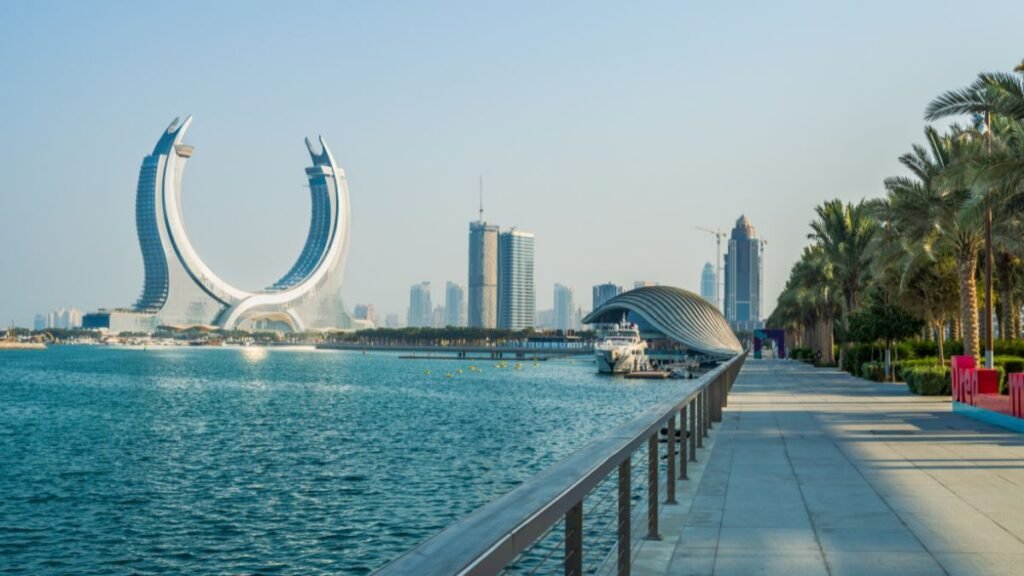 Qatar’s Best Attractions, Top Destinations, Must-Try Foods, Booking Tour Packages & Stays, and Travel Tips